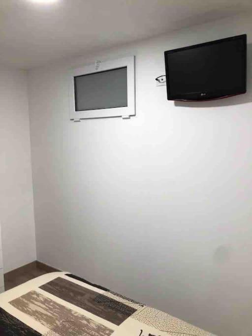 Alojamiento Karina Apartment เลส ภายนอก รูปภาพ