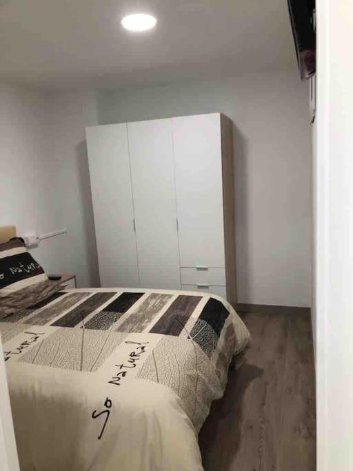 Alojamiento Karina Apartment เลส ภายนอก รูปภาพ